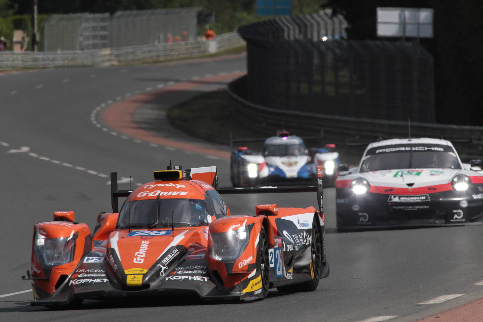 Buemi pulls #8 Toyota clear from sister car